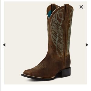 Women’s Ariat Western boot. Round Up square toe in “powder brown”